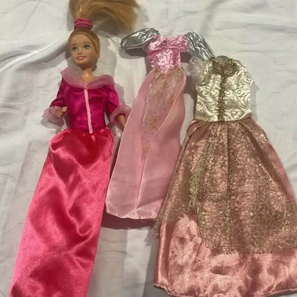 Barbie and Chelsea Doll Lot with Accessories and Carrying Case